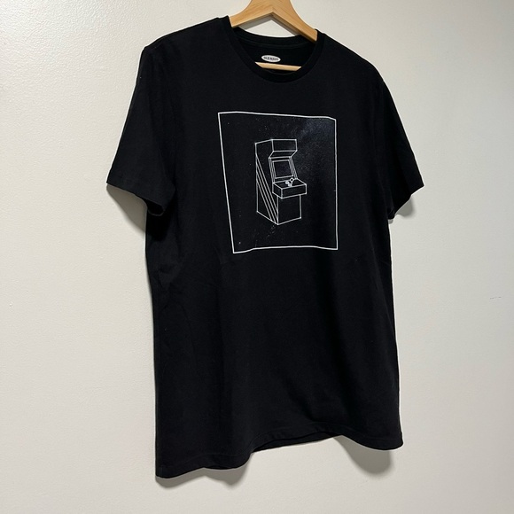Old Navy Men’s Arcade Graphic T-Shirt M – Black Soft-Wash Cotton Blend - Picture 8 of 9